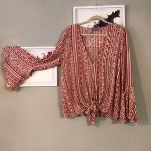 Bell sleeved V-neck tie top